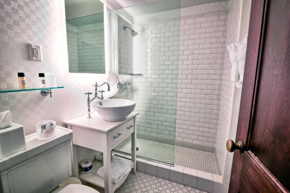 Large Double Room interior